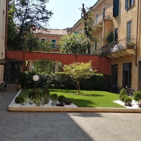 Castle View Lodge Intero Appartamento Verona Centro Storico ภายนอก รูปภาพ