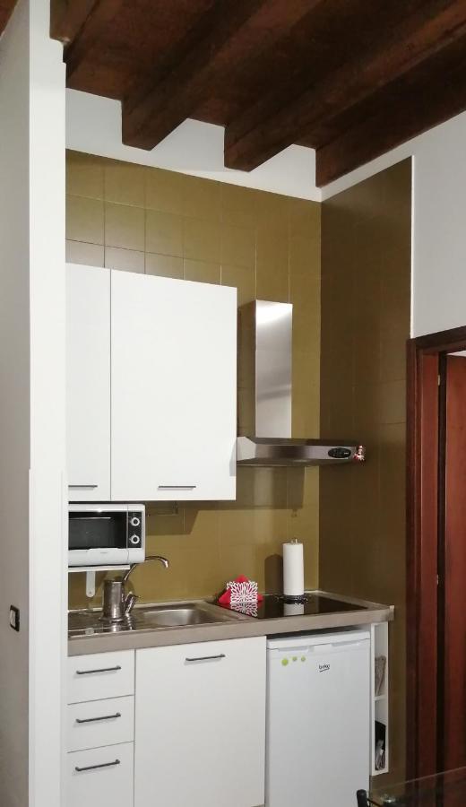 Castle View Lodge Intero Appartamento Verona Centro Storico ภายนอก รูปภาพ