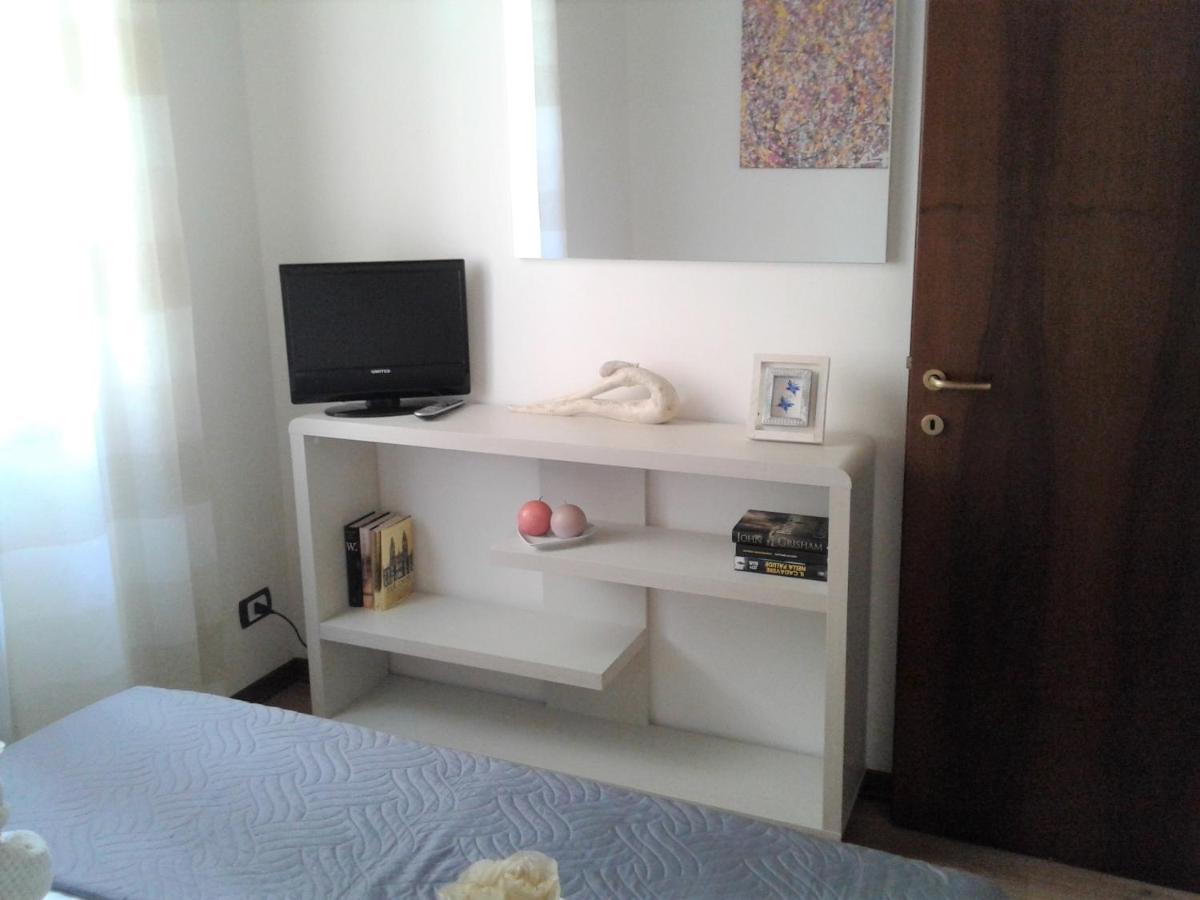 Castle View Lodge Intero Appartamento Verona Centro Storico ภายนอก รูปภาพ