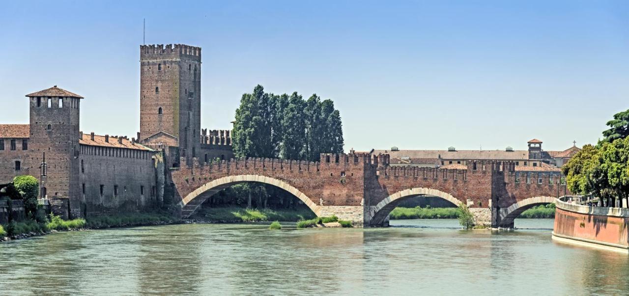 Castle View Lodge Intero Appartamento Verona Centro Storico ภายนอก รูปภาพ