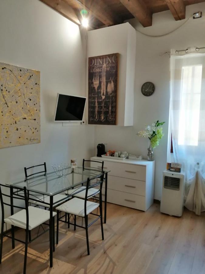 Castle View Lodge Intero Appartamento Verona Centro Storico ภายนอก รูปภาพ